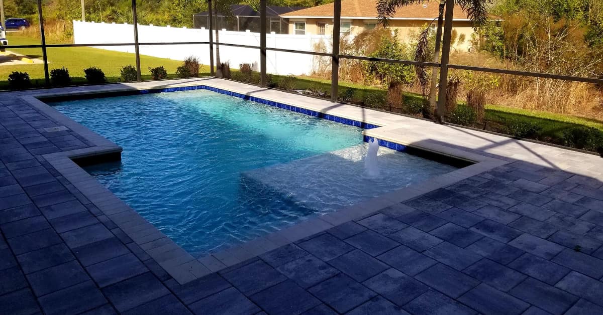 Small Outdoor Pool and Spa Ideas for Florida Homes